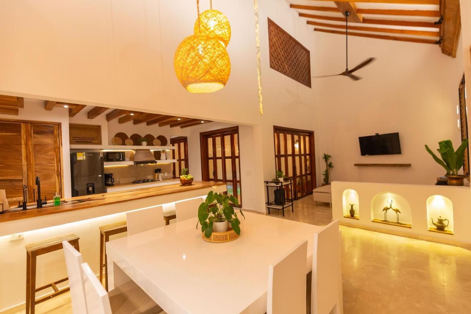 Holiday home Casa Bali Castillo View Private Pool & Rooftop, Near Historic Center *
