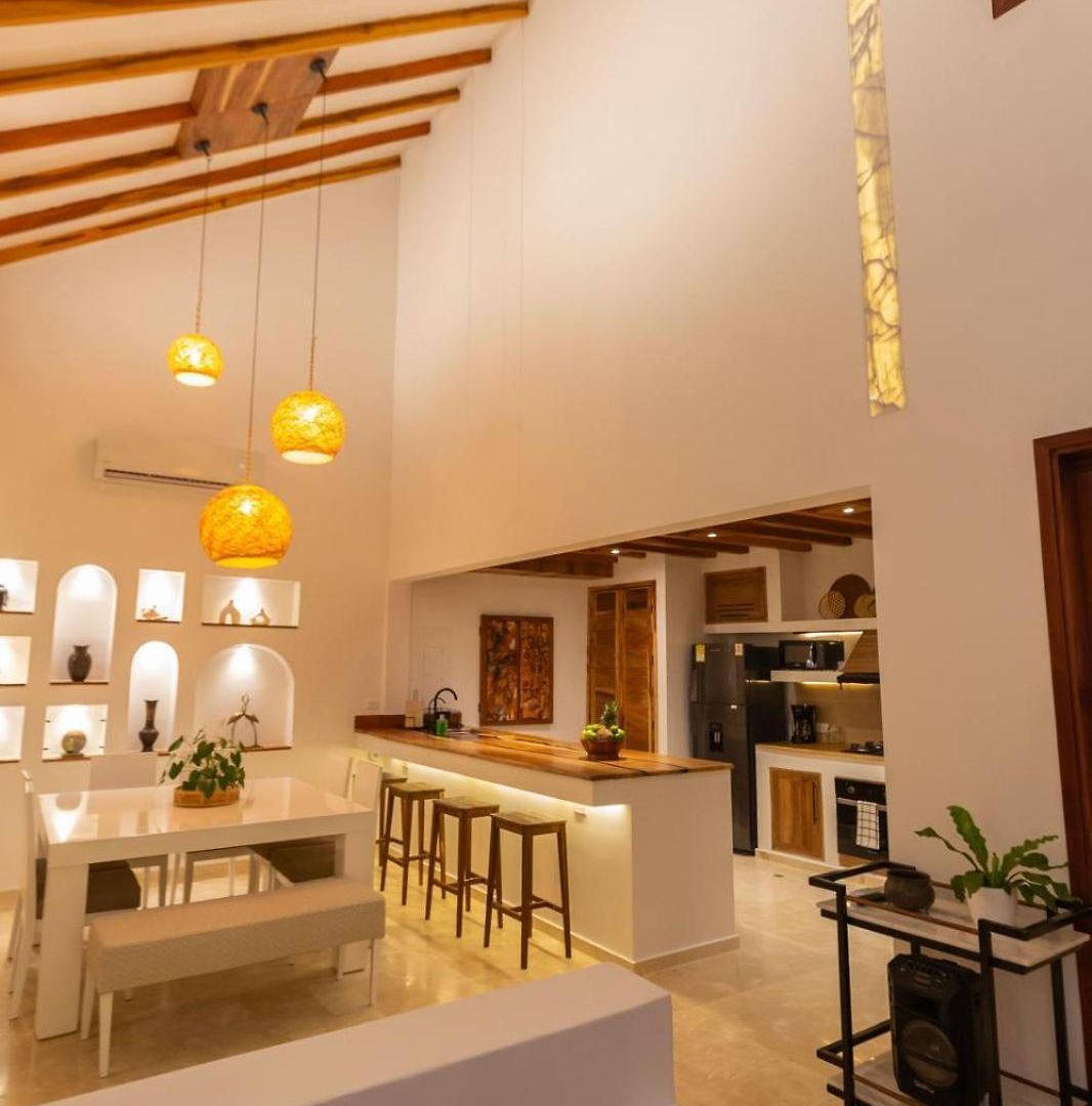 Casa Bali Castillo View Private Pool & Rooftop, Near Historic Center Holiday home Cartagena
