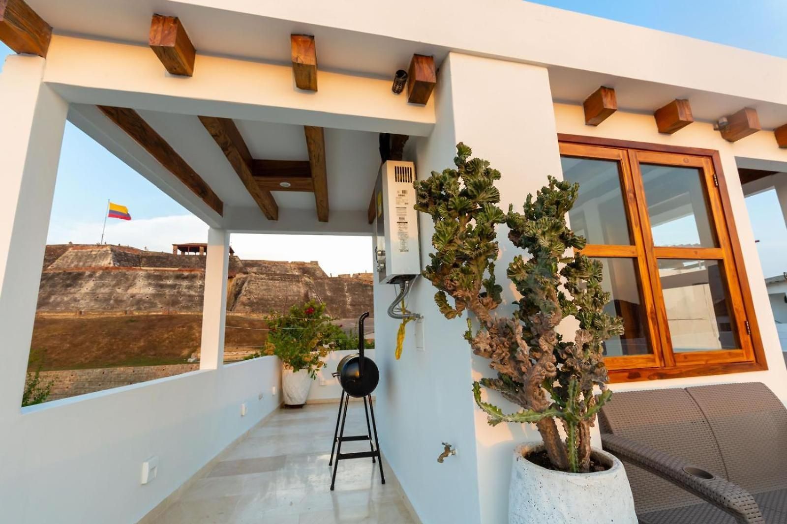 Holiday home Casa Bali Castillo View Private Pool & Rooftop, Near Historic Center