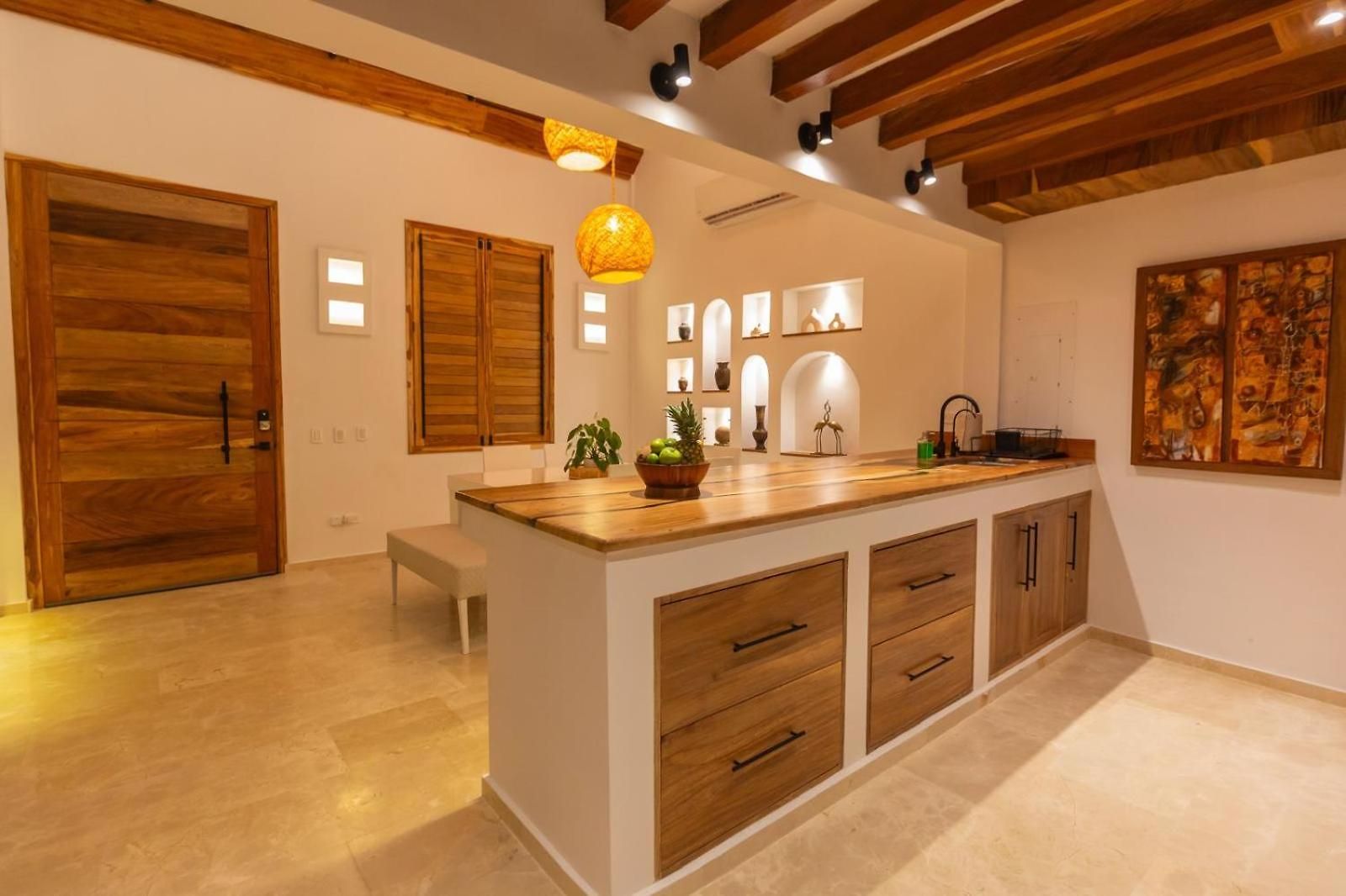 Casa Bali Castillo View Private Pool & Rooftop, Near Historic Center * Cartagena