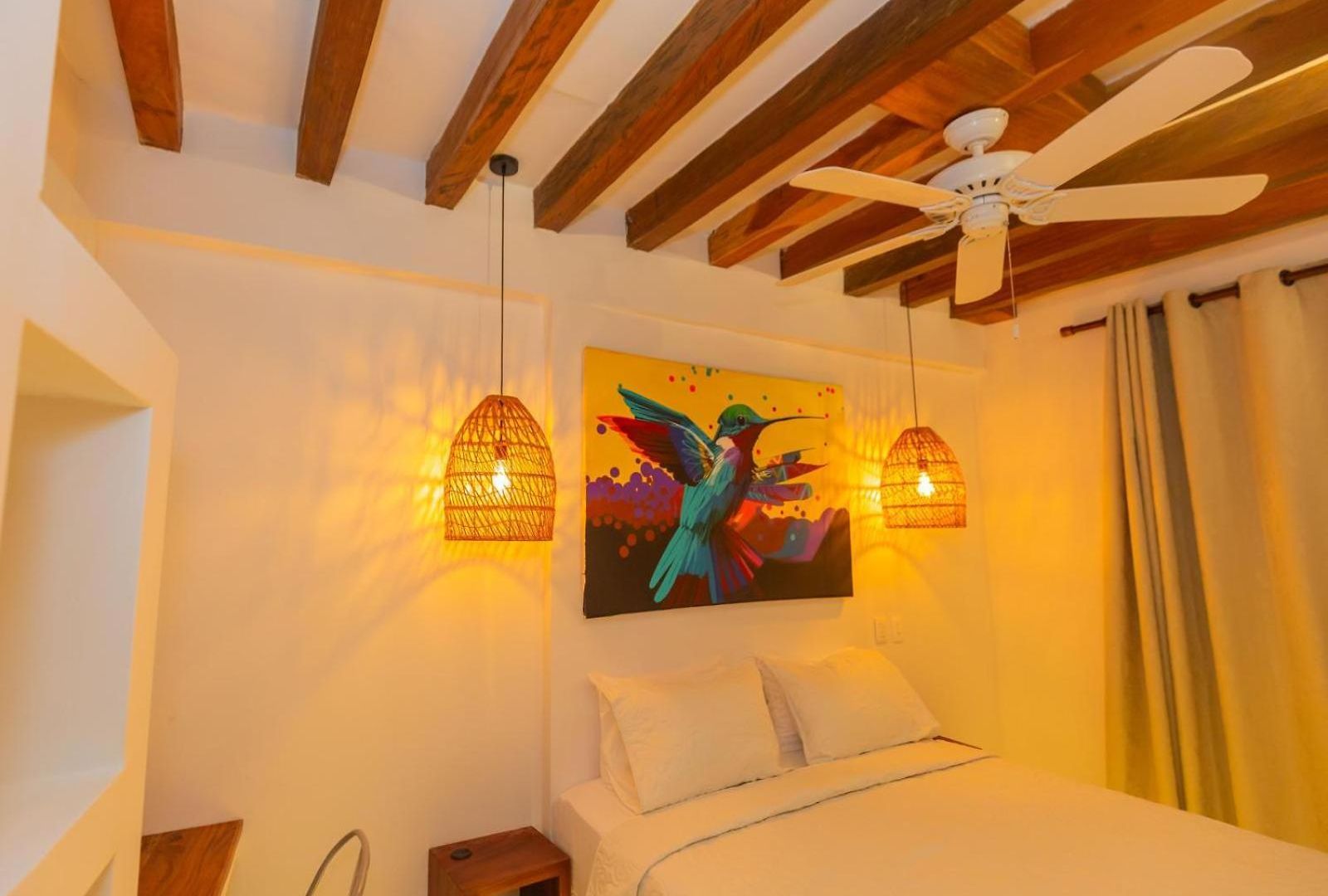 Casa Bali Castillo View Private Pool & Rooftop, Near Historic Center Holiday home