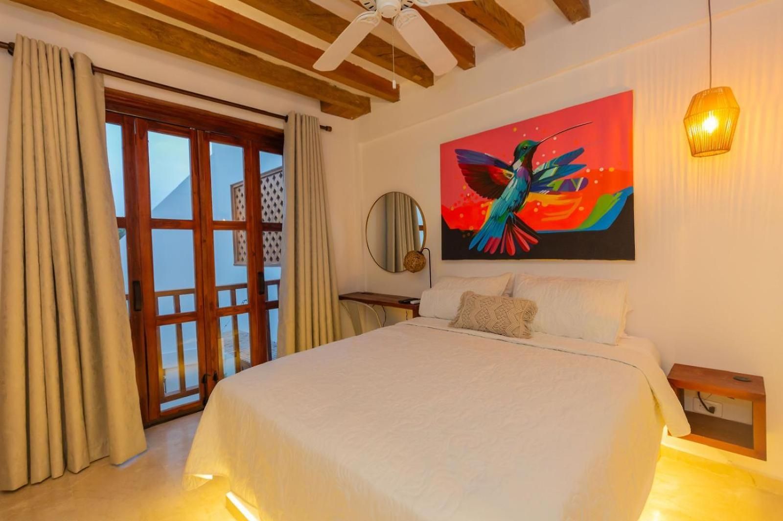 Casa Bali Castillo View Private Pool & Rooftop, Near Historic Center Holiday home Cartagena