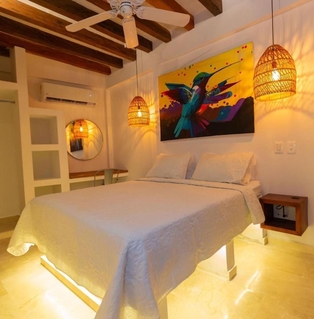 Casa Bali Castillo View Private Pool & Rooftop, Near Historic Center Holiday home