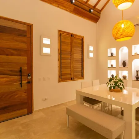 Casa Bali Castillo View Private Pool & Rooftop, Near Historic Center * Cartagena