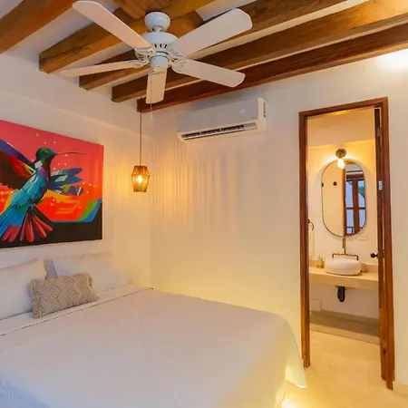 Casa Bali Castillo View Private Pool & Rooftop, Near Historic Center Cartagena