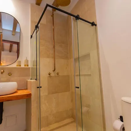 Holiday home Casa Bali Castillo View Private Pool & Rooftop, Near Historic Center Cartagena