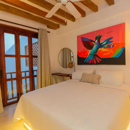Casa Bali Castillo View Private Pool & Rooftop, Near Historic Center Holiday home Cartagena