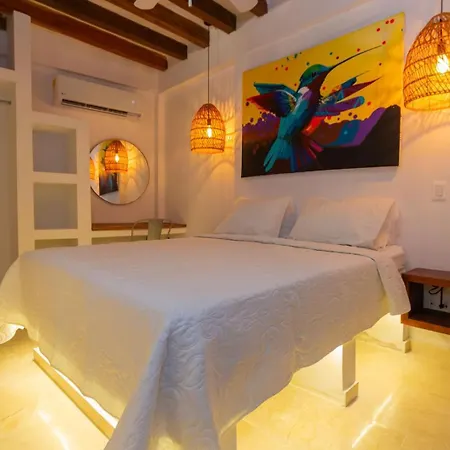 Casa Bali Castillo View Private Pool & Rooftop, Near Historic Center Holiday home