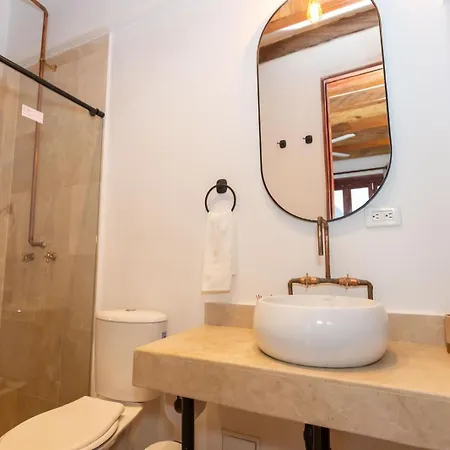 Casa Bali Castillo View Private Pool & Rooftop, Near Historic Center Cartagena