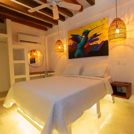 Casa Bali Castillo View Private Pool & Rooftop, Near Historic Center Holiday home